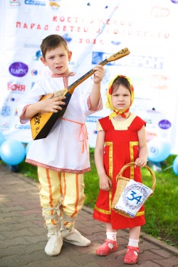 Дети праздничной Руси